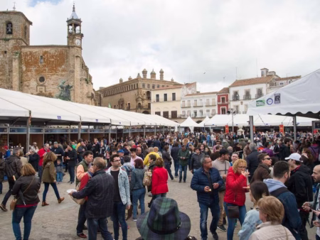 España Secreta: 5 Pueblos Mágicos y sus Fiestas que Debes Vivir al Menos una Vez