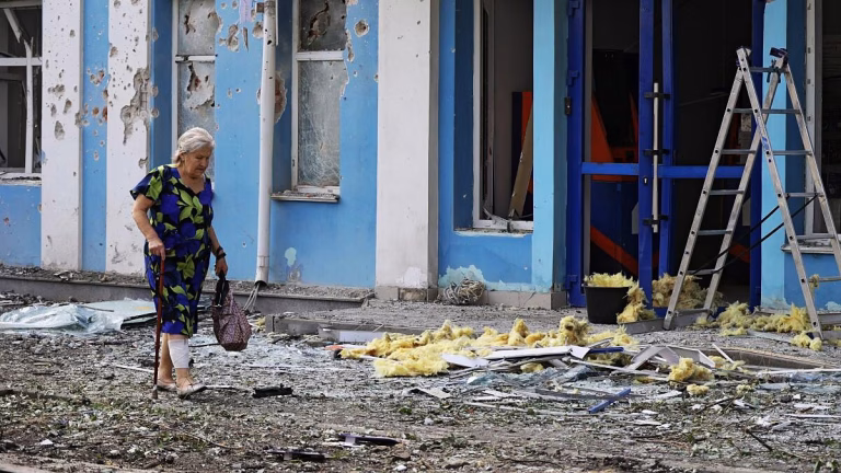 Rusia bombardea Ucrania y ataca el puerto de Odesa: ocho muertos en una noche