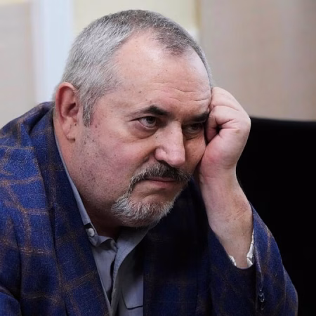 Borís Nadezhdin deja Rusia y reaparece en París: «Estoy vivo y libre»